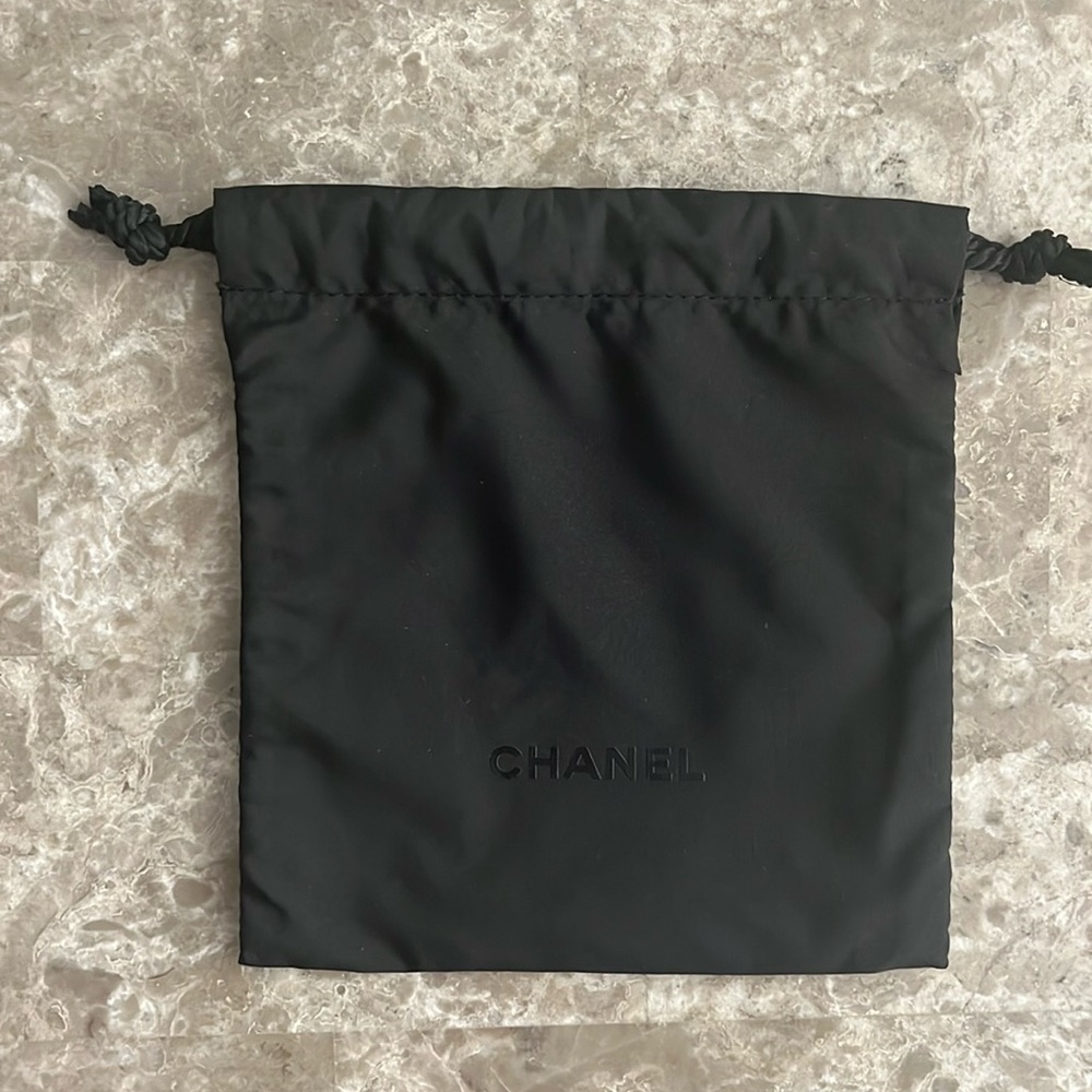 CHANEL Drawstring Pouch / dustbag